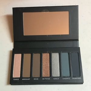 Younique Moodstruck Addiction Palette 4